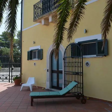 Garganomareborghi 3 Villa San Menaio