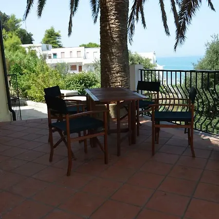 Villa Garganomareborghi 3 *