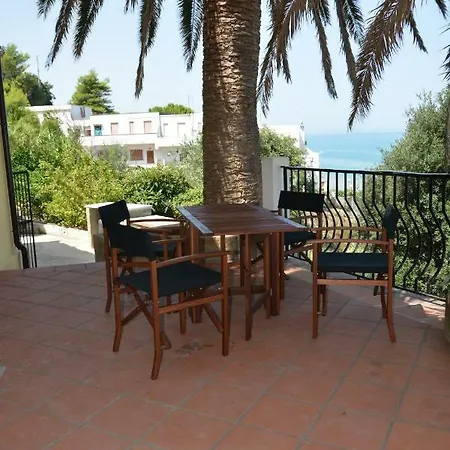 Villa Garganomareborghi 3 *