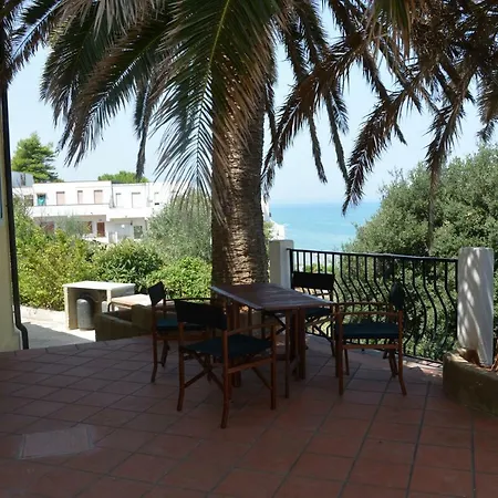 Garganomareborghi 3 Villa San Menaio